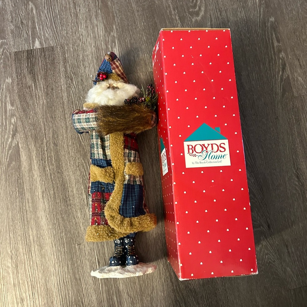 19” Homestead Santa Boyd’s Home Figure